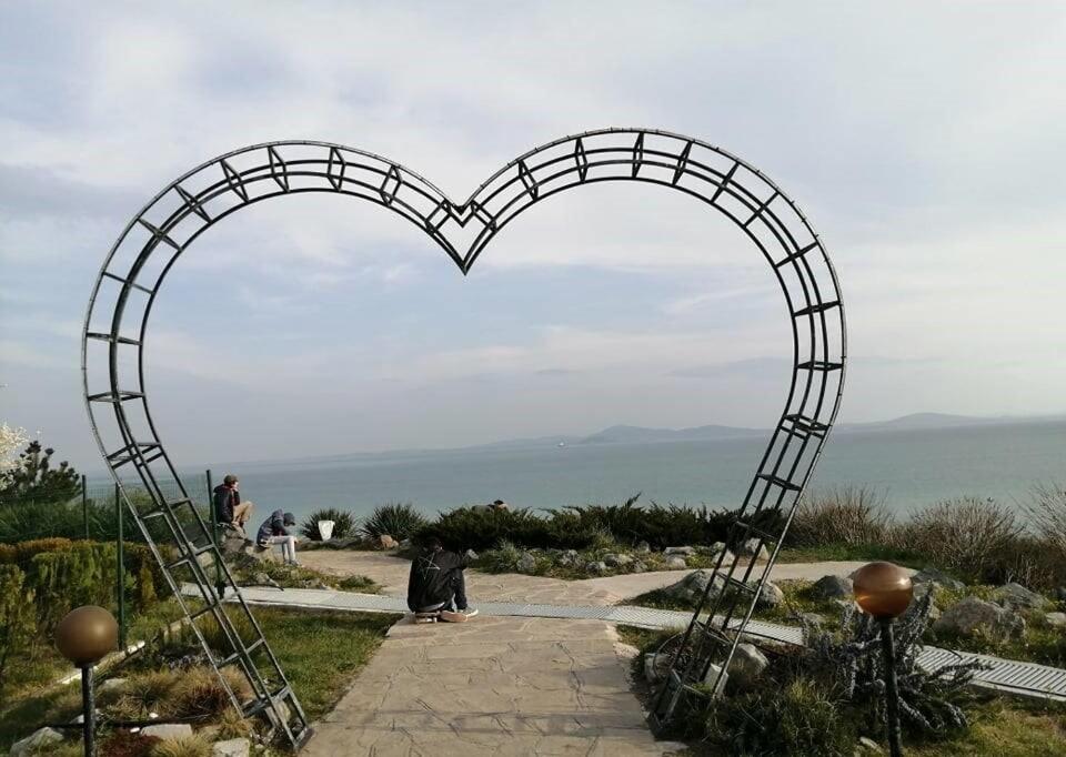 Прекрасен Апартамент С Изглед Към Морето Сарафово 2 Burgas ภายนอก รูปภาพ